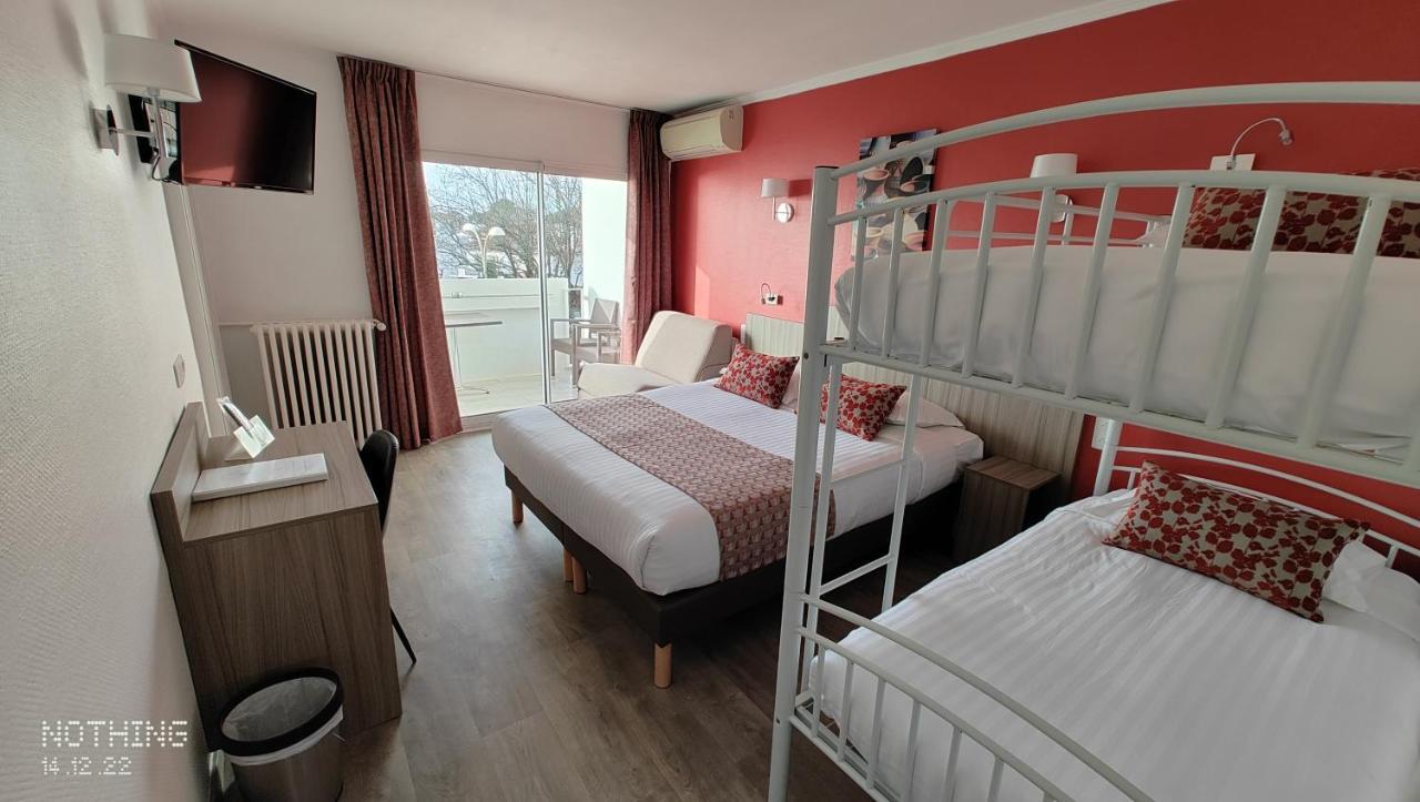 Logis Hotel Les Bleuets Royan Eksteriør billede