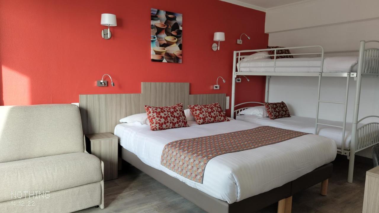 Logis Hotel Les Bleuets Royan Eksteriør billede