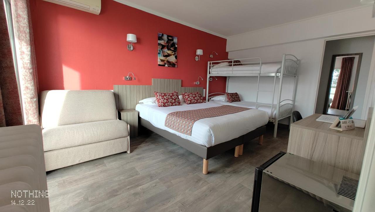 Logis Hotel Les Bleuets Royan Eksteriør billede