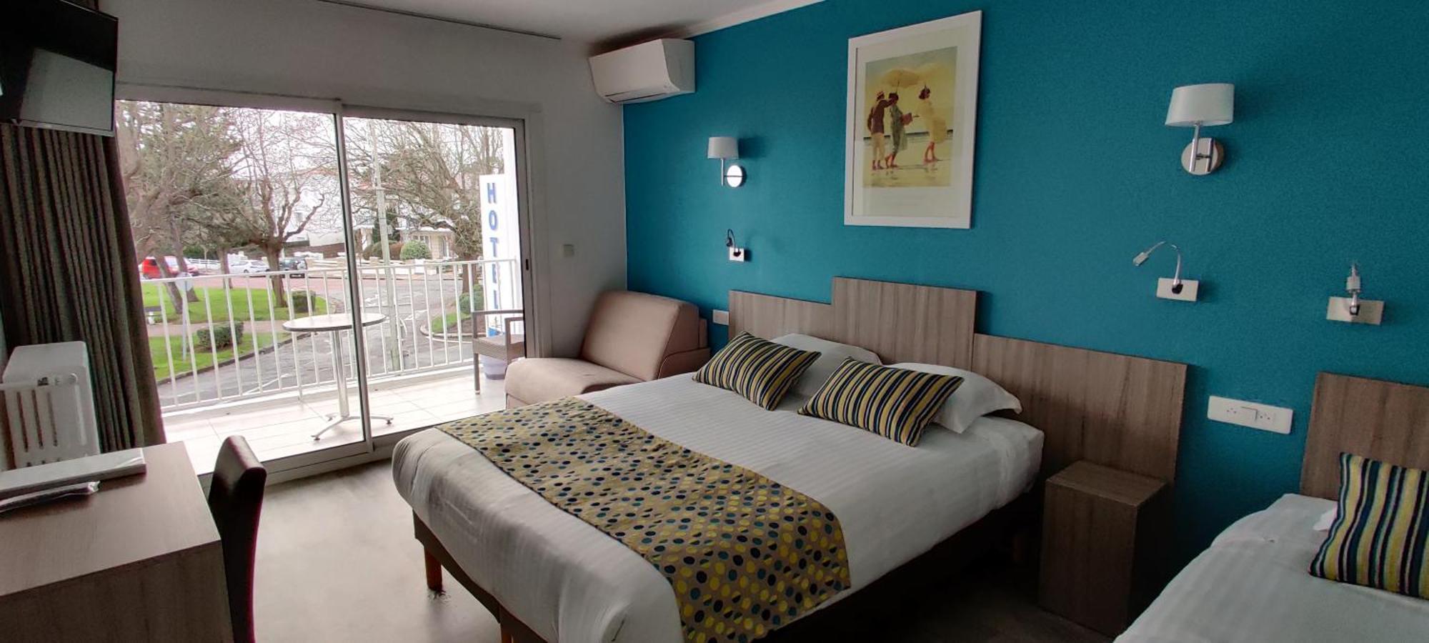 Logis Hotel Les Bleuets Royan Eksteriør billede