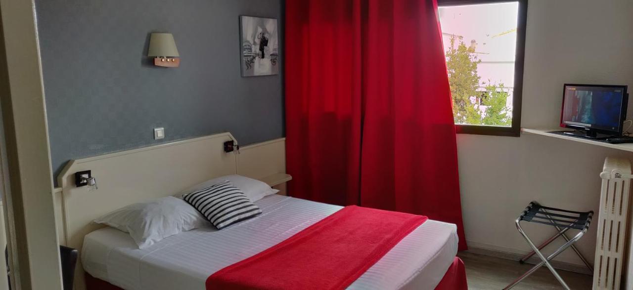 Logis Hotel Les Bleuets Royan Eksteriør billede